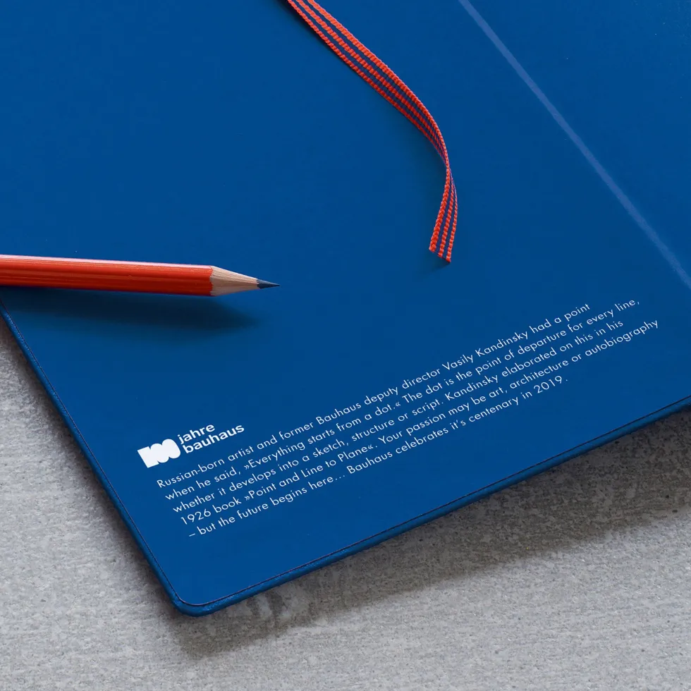 Notatnik Bauhaus - Leuchtturm1917 - Black, w kropki, twarda okładka, A5