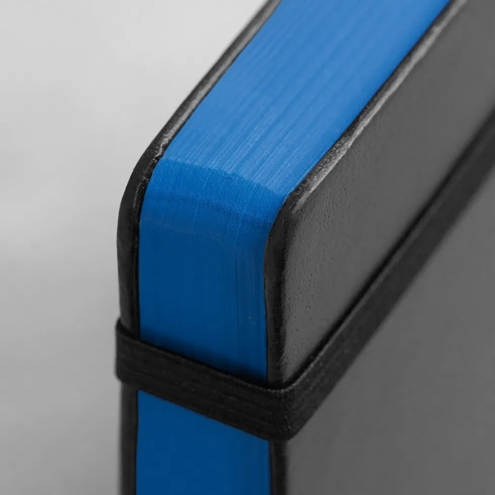 Notatnik Bauhaus - Leuchtturm1917 - Royal Blue, w kropki, twarda okładka, A5