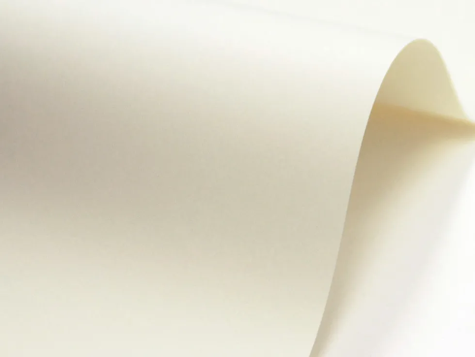 Papier Lessebo 240g - Smooth Ivory, kremowy, A4