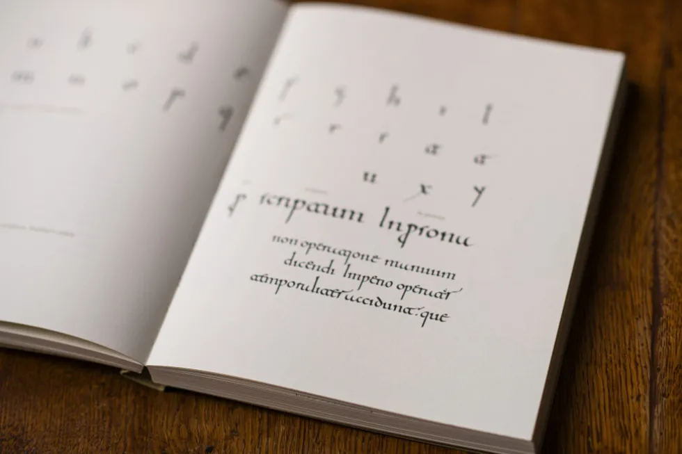 Podręcznik do kaligrafii - Ewa Landowska - Krótka Historia Litery Łacińskiej