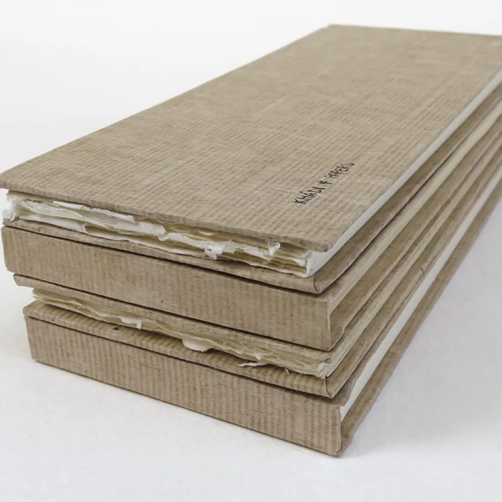 Szkicownik 100% bawełny 210 g - Khadi Papers - Smooth 13 x 32 cm 16 ark.