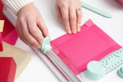 Tablica do bigowania z trymerem Making Tool - Sizzix - 42 x 35 cm